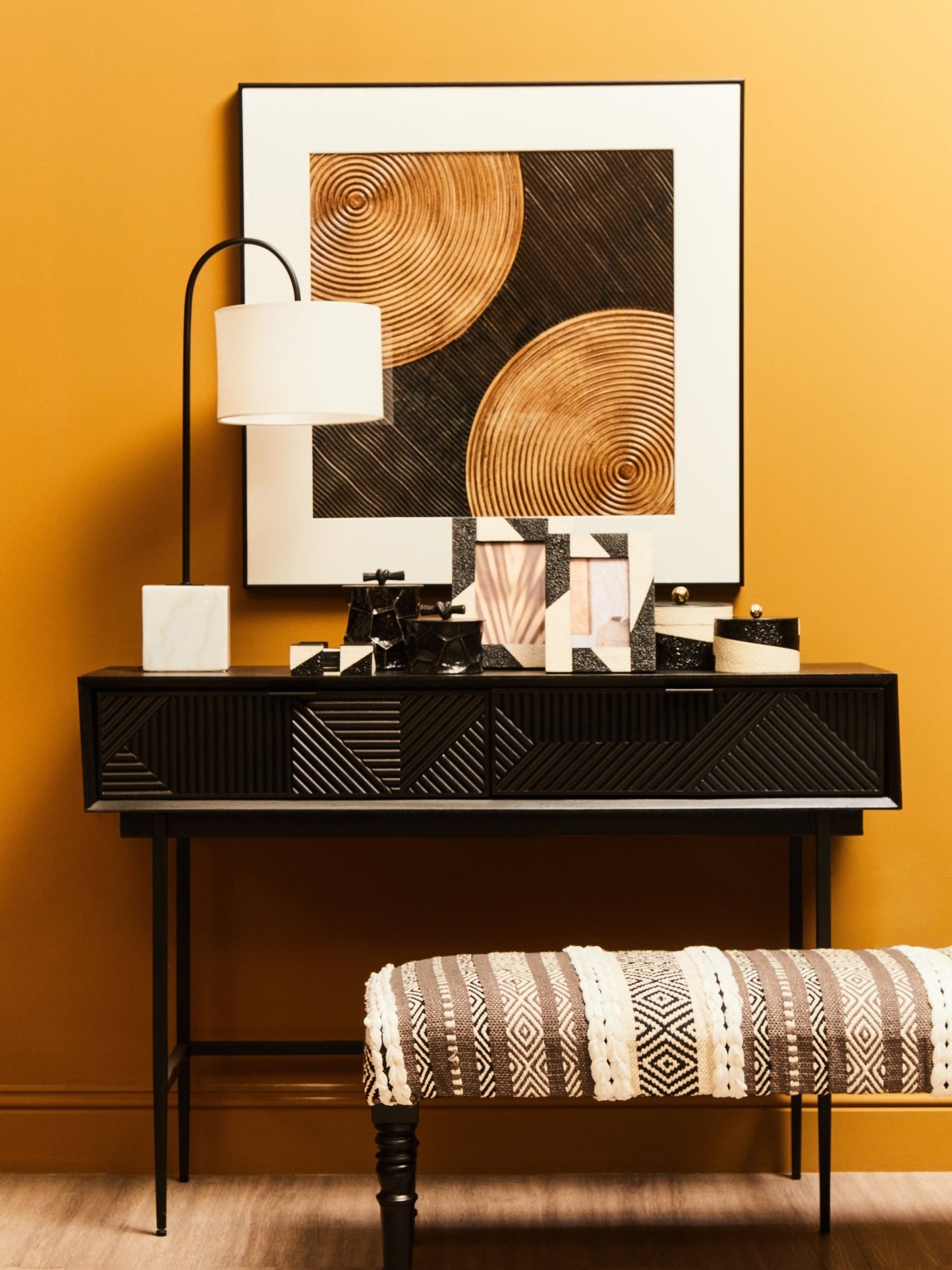 Clyde Black And Brown Art - Home Chairs