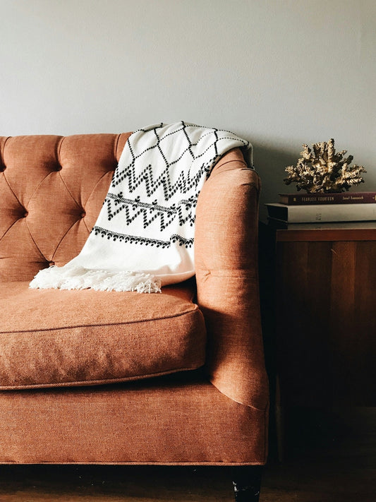 Bold Soft Seating: How to Use Colour to Transform Your Living Space - Home Chairs