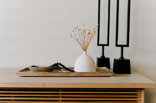 Home Styling with Décor Accessories: Expert Tips for a Stylish Space - Home Chairs