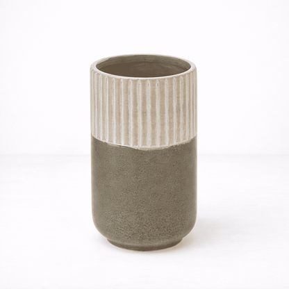 Uma Straight Vase - Home Chairs